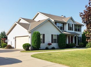 N73W30886 Kentucky Oaks Way, Hartland, WI 53029