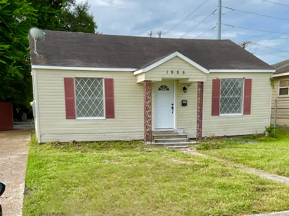 1985 Glasshouse St, Beaumont, TX 77703