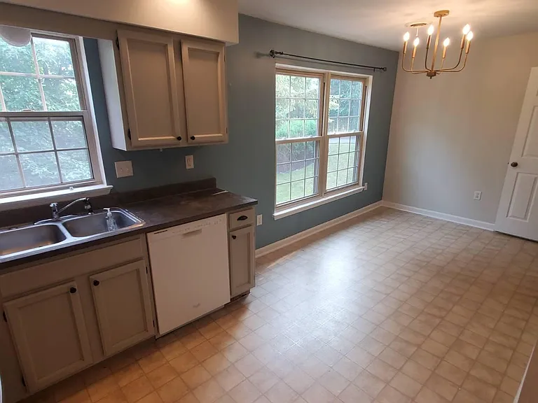 1719 Peyton Randolph Ct — Photo 11