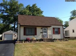 1547 Beechwood St NE, Warren, OH 44483