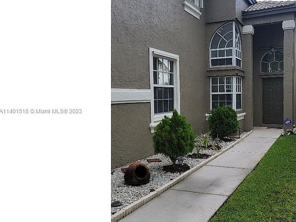 3rd image of 15746 NW 10th St