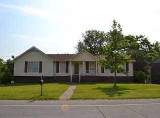3749 Priest Lake Dr, Nashville, TN 37217