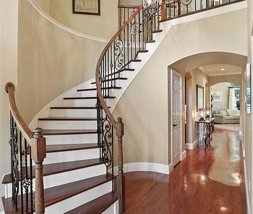 4th image of 2537 Royal Troon Dr