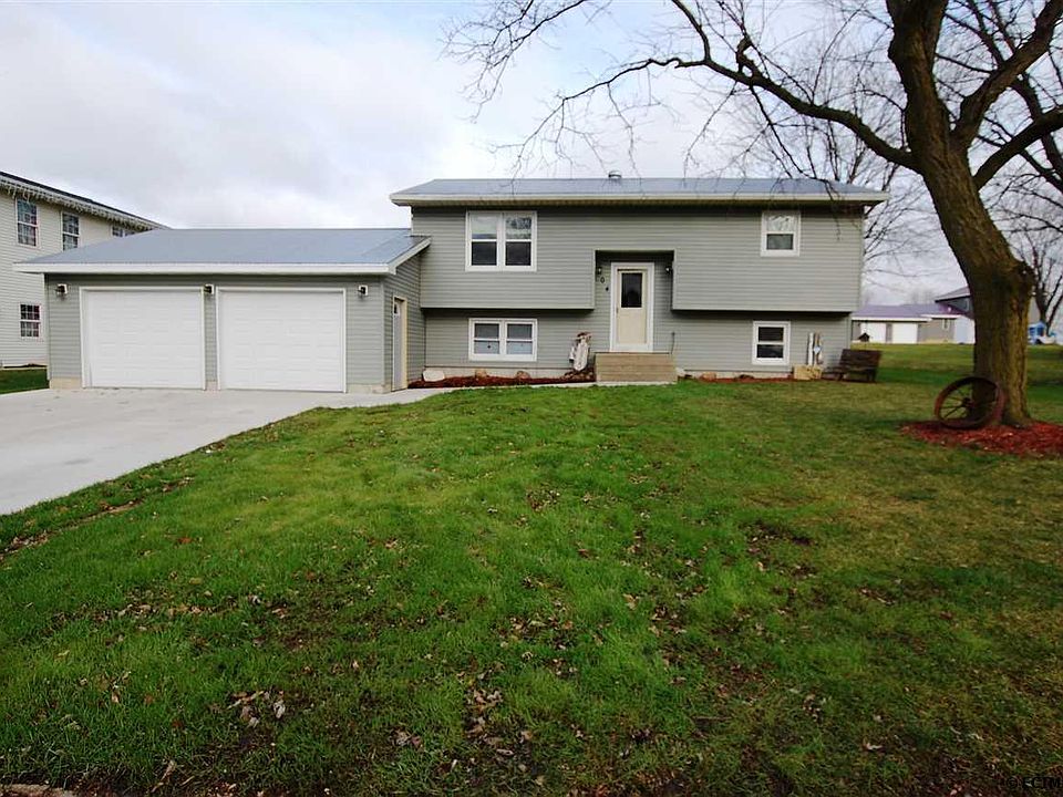 1st image of 104 8th Ave NE