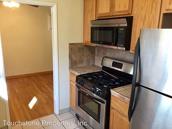 5th image of 1009 N Croft Ave APT 3