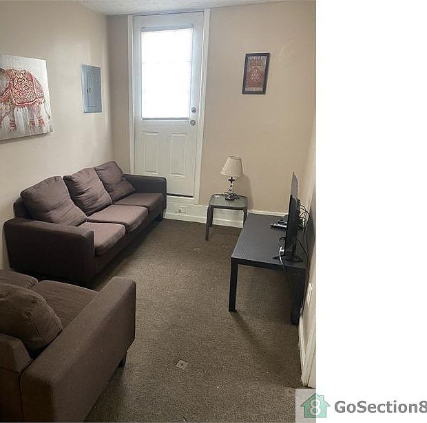 2nd image of 179 Jefferson Ave #5