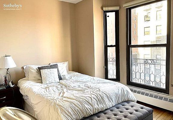 5th image of 112 W 72nd St APT 7A