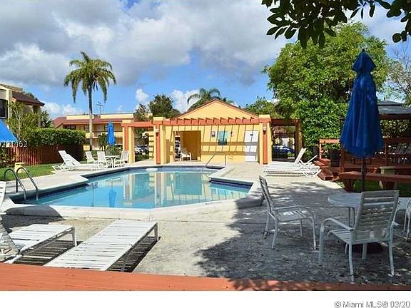 5th image of 8881 Fontainebleau Blvd APT 505