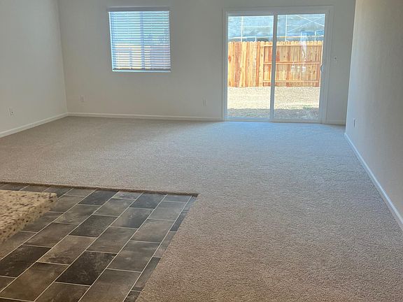 3rd image of 938 Grimsby Ln