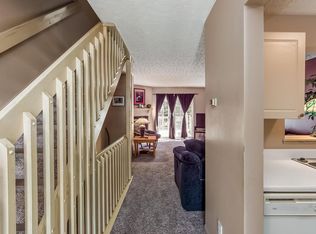 4044 Parkcove Dr, Columbus, OH 43230