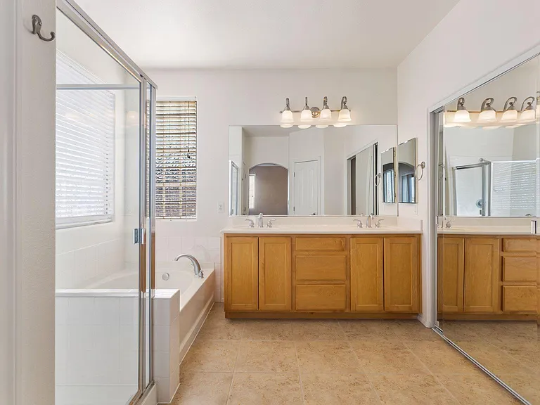 260 Pastel Cloud St — Photo 10
