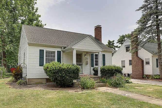 305 W William St photo 1