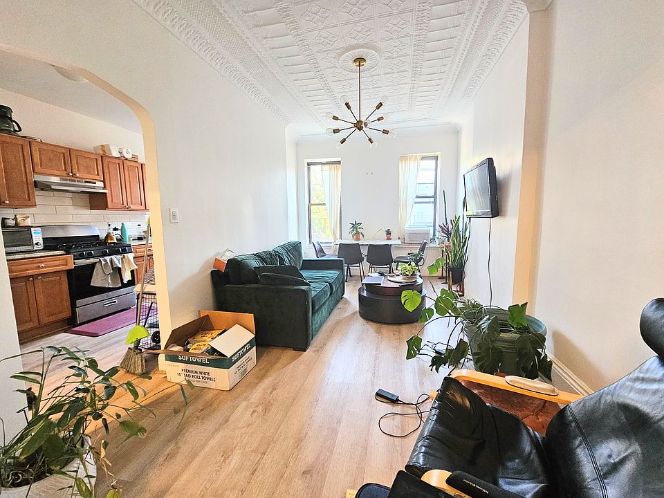 1st image of 447 Henry St APT 3