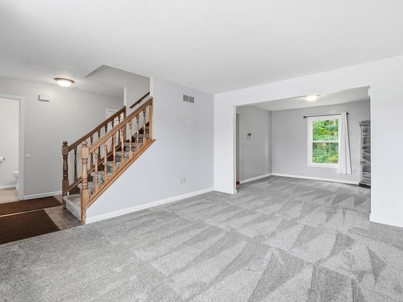 4th image of 4201 Foxfire Dr