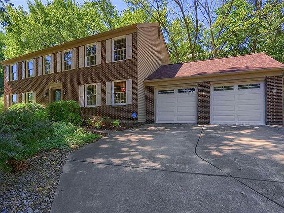 2nd image of 8008 Lingay Dr