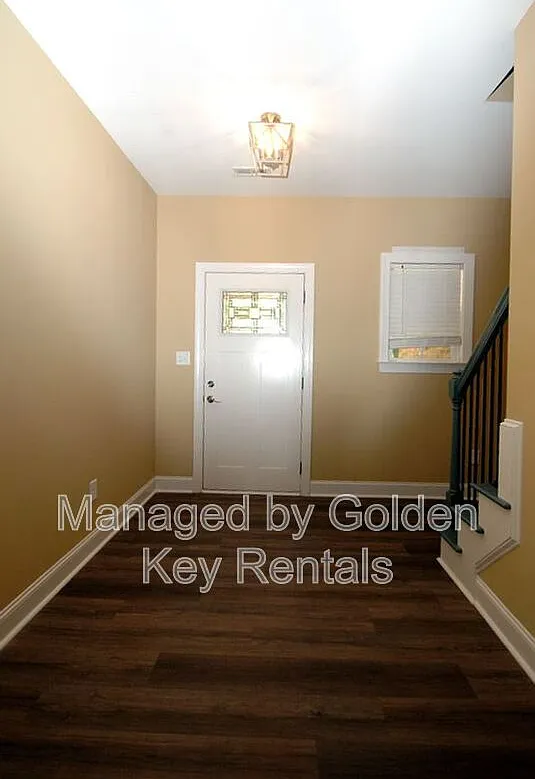 4 bed, 3.0 bath, $2,100 — Photo 2