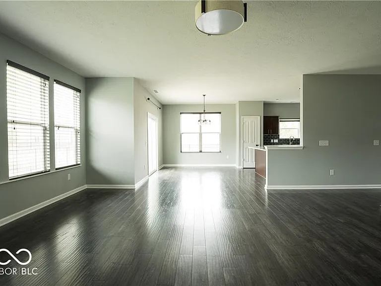 15665 Eastpark Dr — Photo 26