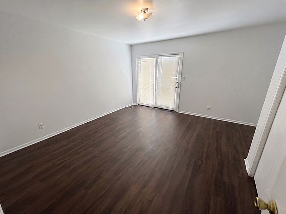 4th image of 2151 E Bridge St #1