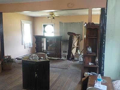 4th image of 1129 W Yale Ave