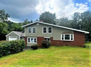22 Weather Oak Hill Rd, New Windsor, NY 12553
