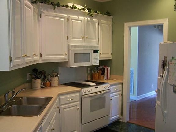 5th image of 165 Maupin Cir