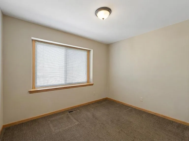 304 Pondridge Cir — Photo 17