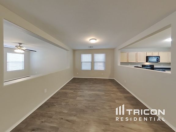 4th image of 21116 E Pickett St