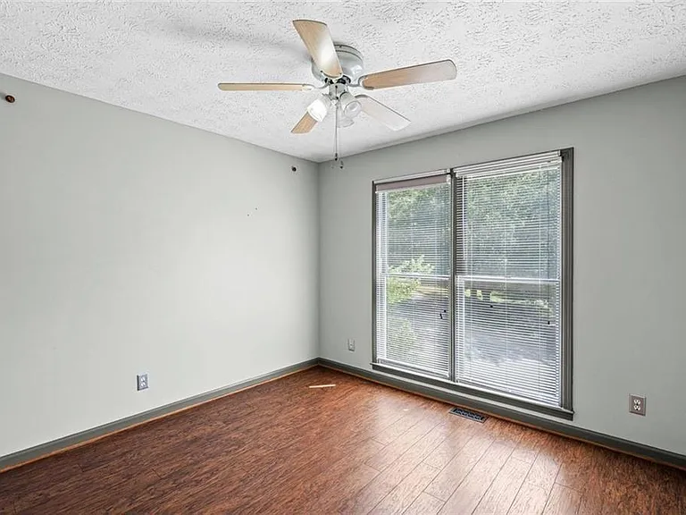 4240 Sugar Mill Dr — Photo 18