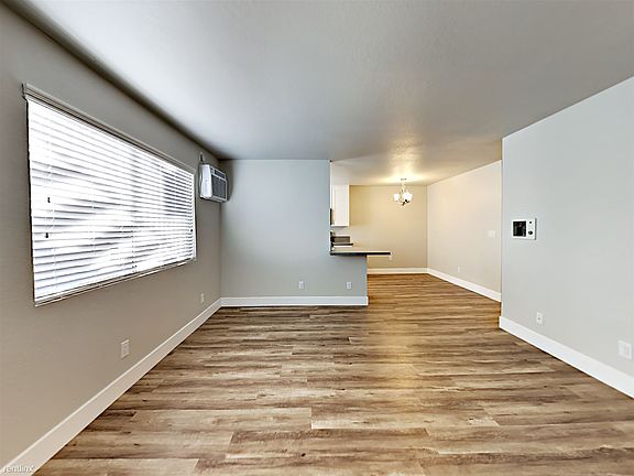 3rd image of 4339 38th St APT 4