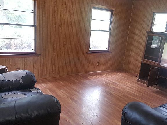 4th image of 354 W Washington Blvd