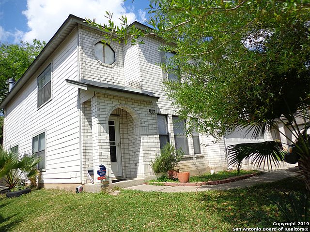 1st image of 5627 Lovett Oaks