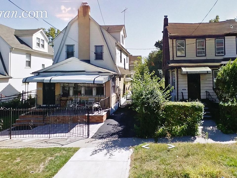 1st image of 20214 100th Ave
