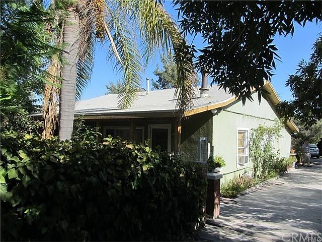 1st image of 855 W 41st St