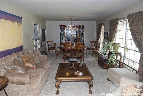 3rd image of 1910 Edgehill Dr