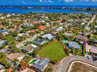 203 Gregory Pl, West Palm Beach, FL 33405