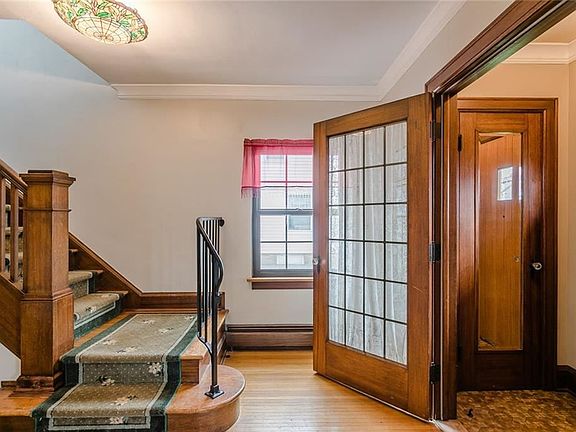 5th image of 120 Gorton Ave