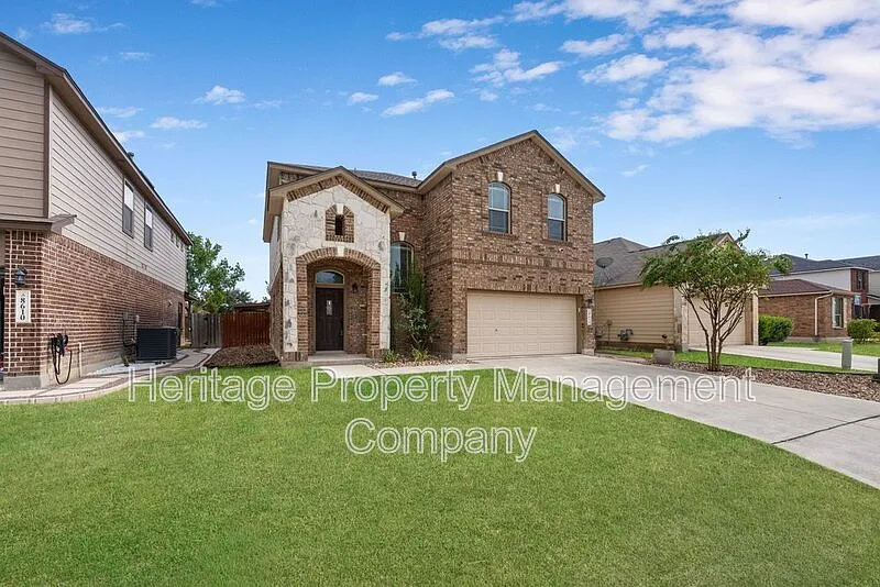 3 bed, 2.5 bath, 2125 sqft, $2,200 — Photo 3