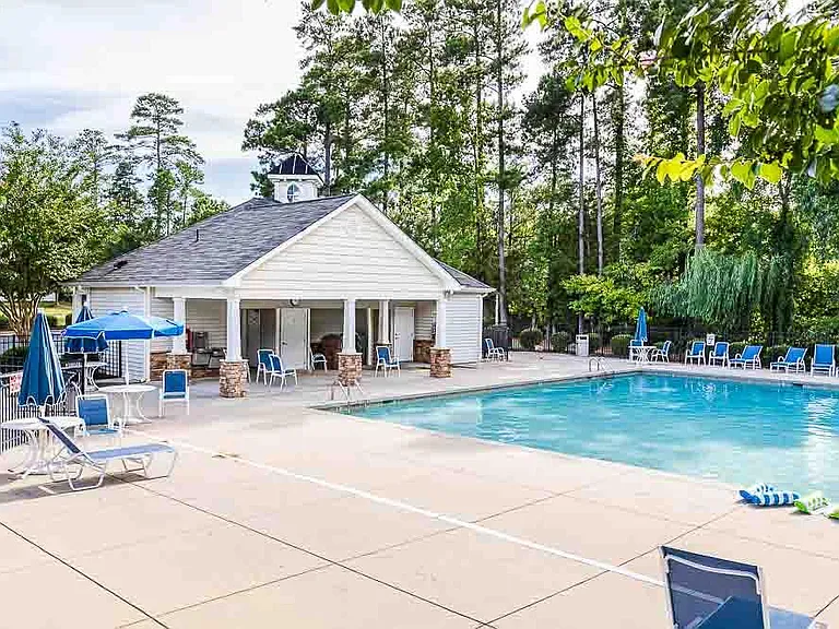 Community pool