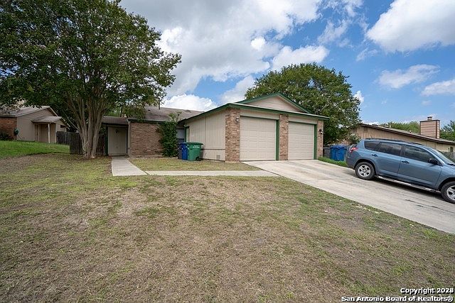 1st image of 14423 Waddesdon Bluff