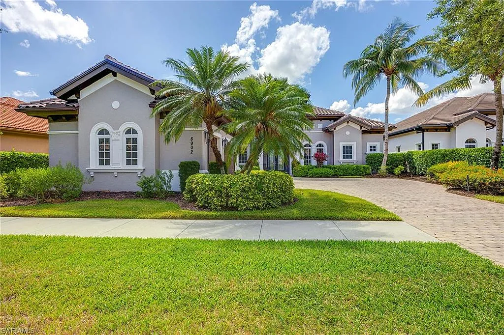 3 bed, 3.0 bath, 4200 sqft, $20,000 — Photo 3