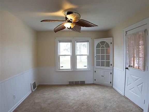 5th image of 24 Hayes Ave