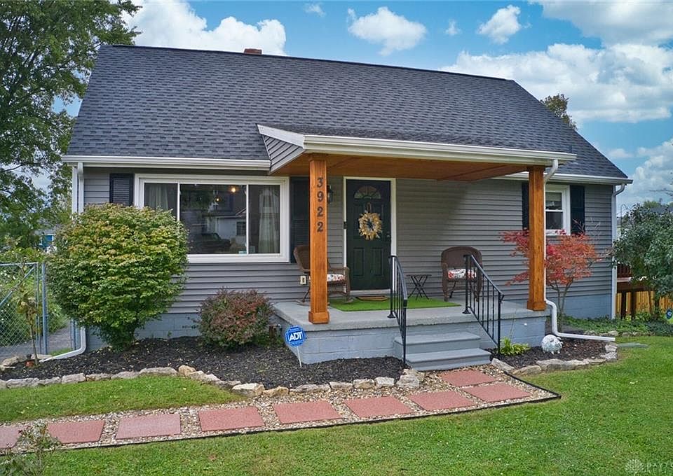 1st image of 3922 Fieldcrest Dr