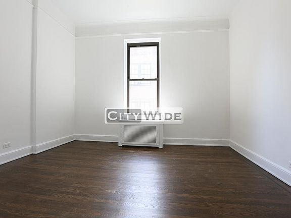 3rd image of 1113 Lexington Ave APT 4