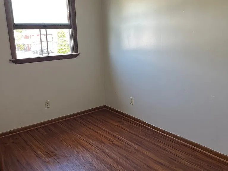 921 Russellton Rd — Photo 10