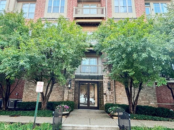 1781 Tudor Ln Unit 308, Northbrook, IL 60062