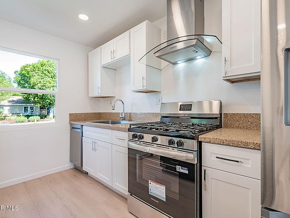 4th image of 2260 Dogwood St