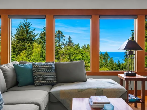 532 Whitecap Road, Bellingham, WA 98229