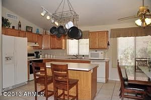 4th image of 419 W Aire Libre Ave