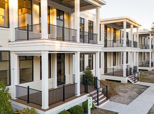 805 Mulberry St #206, Beaufort, NC 28516