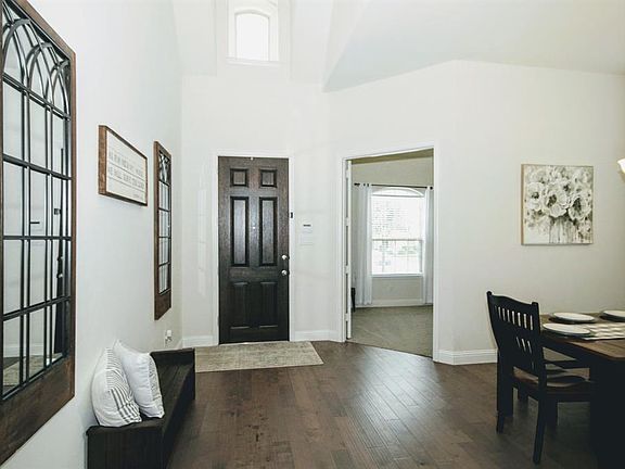 4th image of 1104 Hot Springs Way